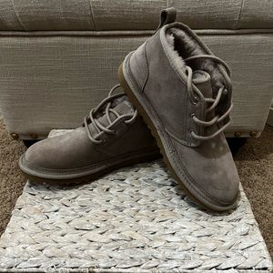 UGG Neumel